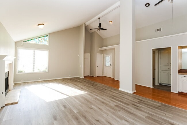 Photo - 8611 Pines Pl Dr