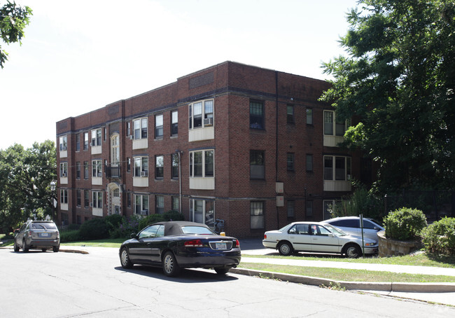 Building Photo - Studios in historic neighborhood and buildng Rental