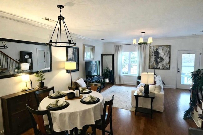 Photo - 6843 Village Lake Cir