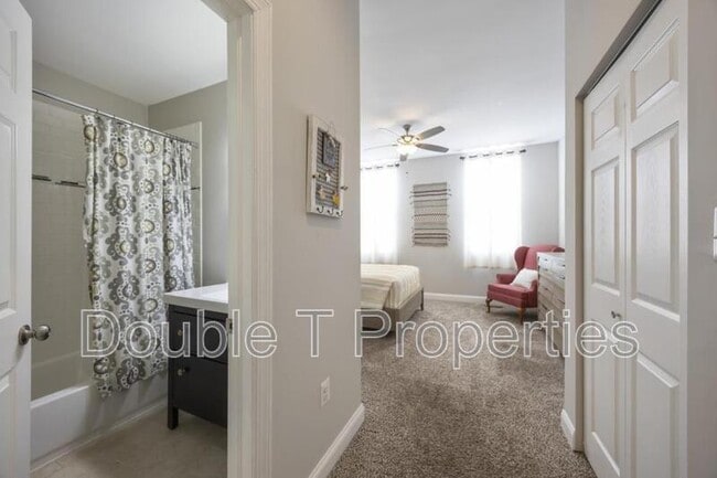 Photo - 314 E 22nd St