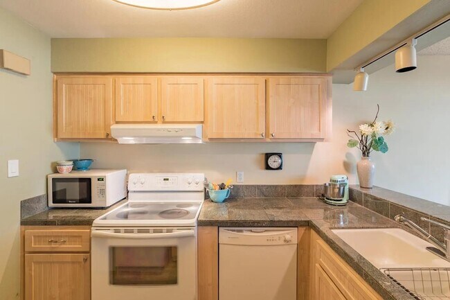 Photo - 1925 46th Ave