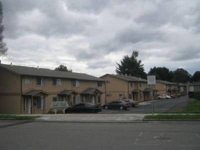 Building Photo - 1301sway