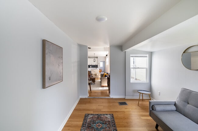 Photo - 1121 Laurel St