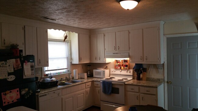 Photo - 3 Bed, 1.5 Bath Bon Air Rancher with Brick...