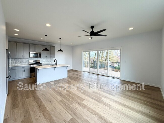 Photo - 254 N 1st St