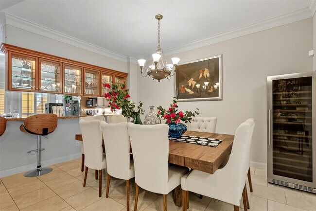 Photo - 1044 Memorial Village Dr