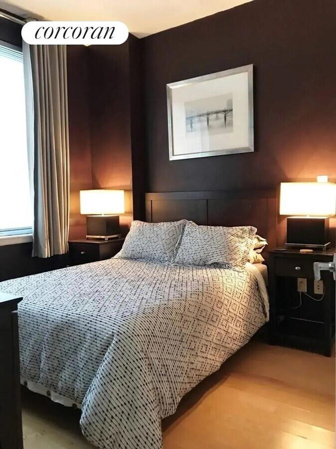 Photo - 517 W 46th St