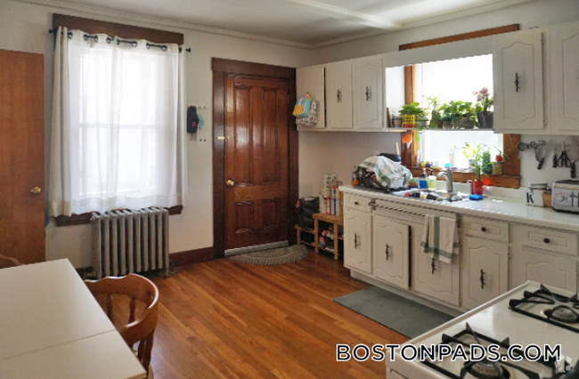 Building Photo - 141 Brown St Unit 1 Rental