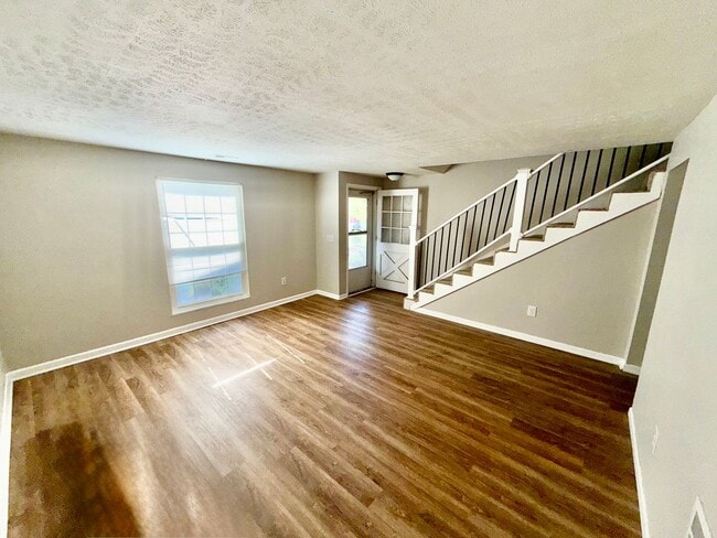 Photo - 2 bed 1 1/2 bath condo