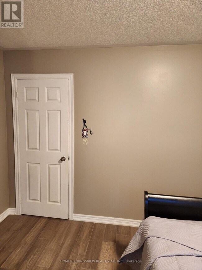Photo - 192 Sundew Dr
