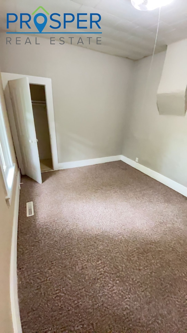 Photo - 827 Niagara St