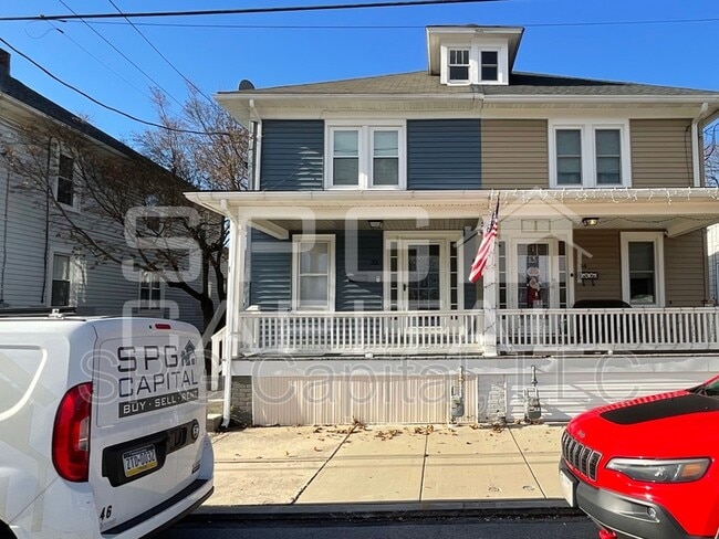 Building Photo - 32 Penn St