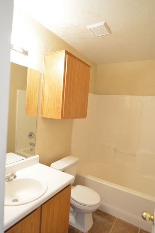 Photo - 2200 Wright Way