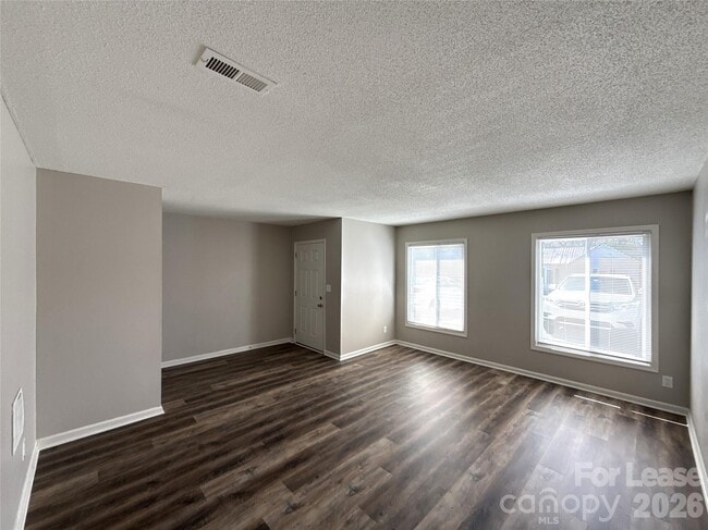 Photo - 300 N Main St Unit 4