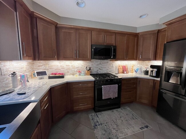 Photo - 40336 Cambridge St