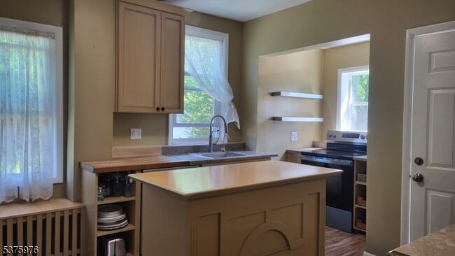 Photo - 157 E Blackwell St Unit 1