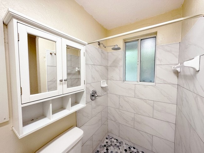 Photo - Historic One Bedroom Apartment - Walk to UF!