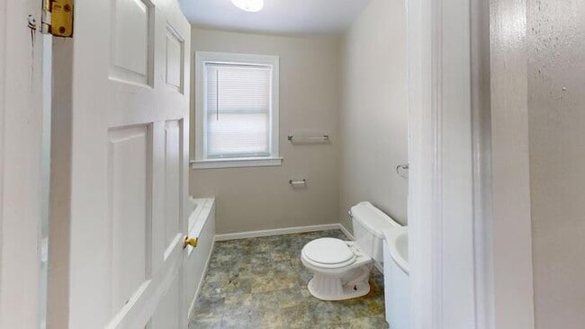 Photo - 311 N 12th St