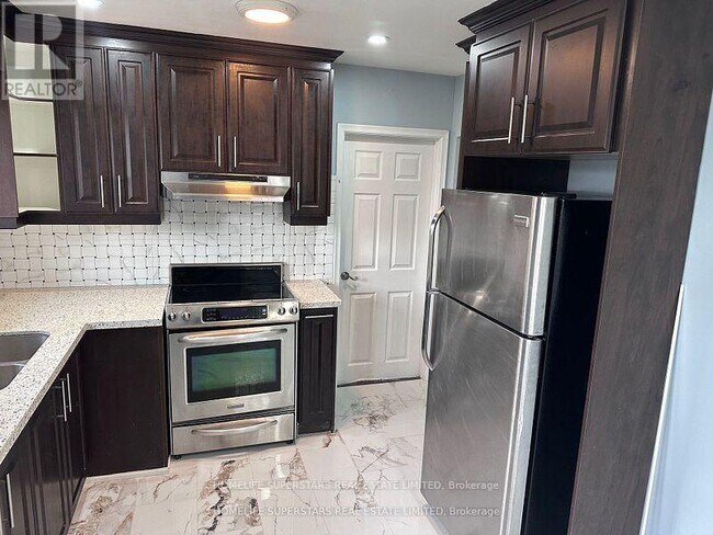 Photo - 10 Aloma Crescent