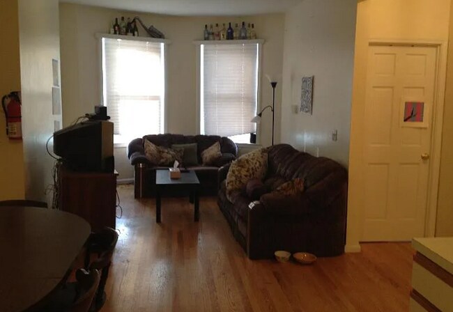 Building Photo - 22 S Huntington Ave Unit 202