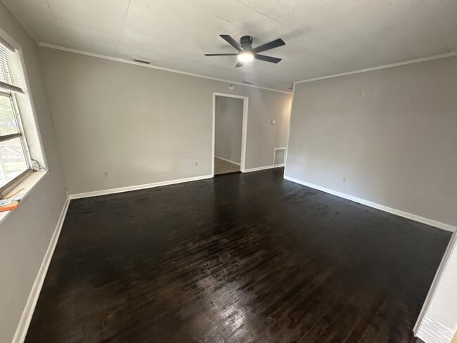 Photo - 1315 NE 53rd St