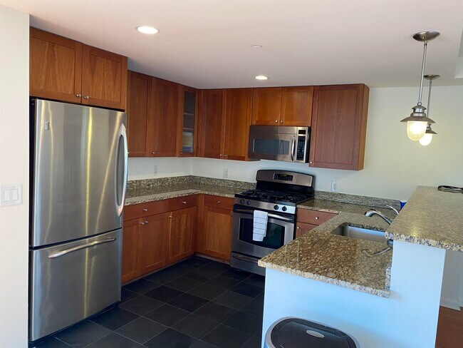 Photo - 700 Grove St Unit 4F