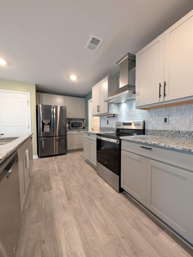 Photo - 851 Woodland Farms Cir