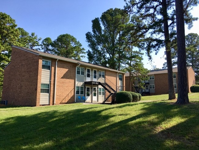 Pine Forest Apartments - Pine Forest Apartments