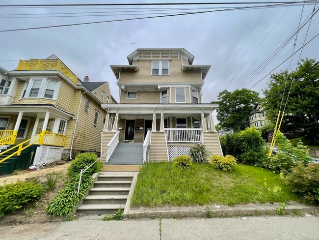 Building Photo - 275 Cooke St Unit 2