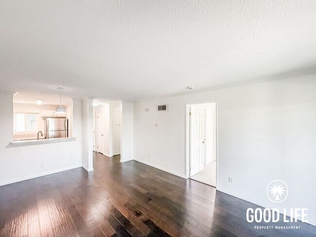 7405 Charmant Dr Unit 2302