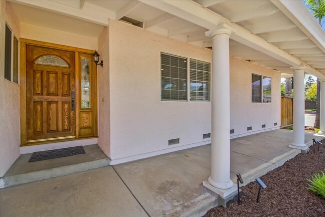Photo - 6738 Tannahill Dr