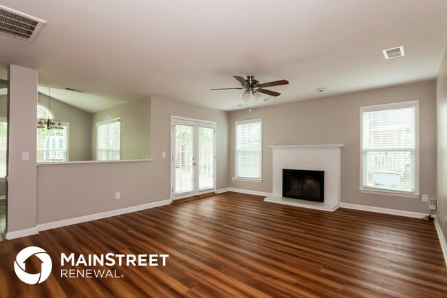 Photo - 2316 Torrington Ln