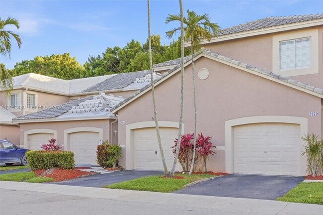 Photo - 2066 Madeira Dr