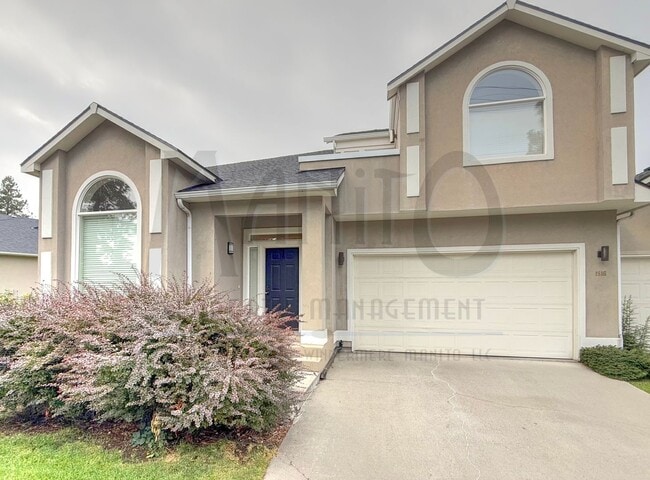 Building Photo - Elegant and Spacious Home