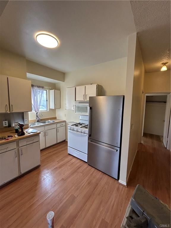 Photo - 3755 Brockton Ave Apartment