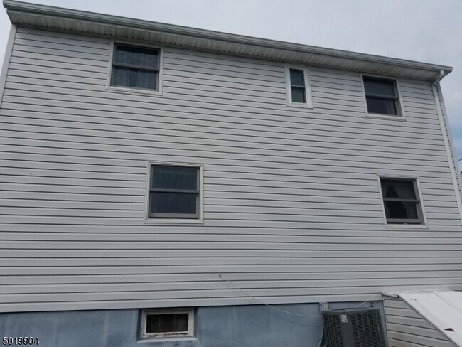 37 Fair Hill Rd