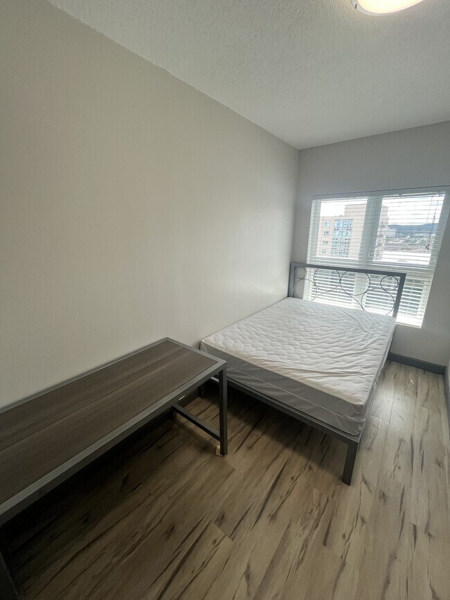 Photo - 258A-258A Sunview St