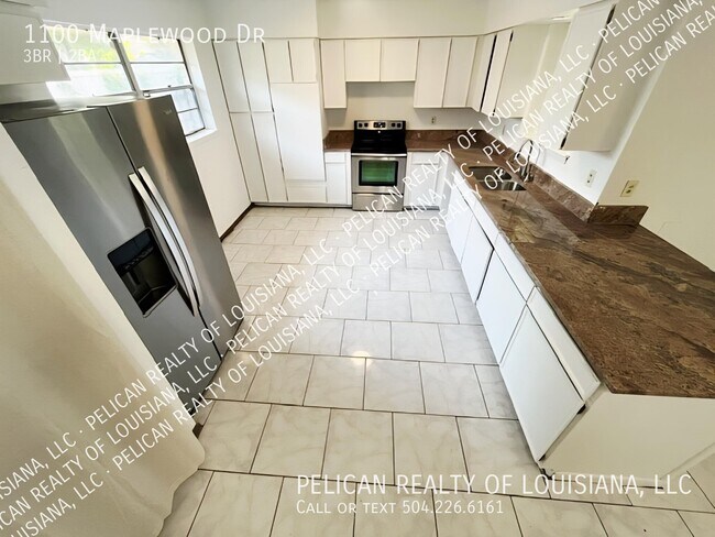 1100 Maplewood Dr