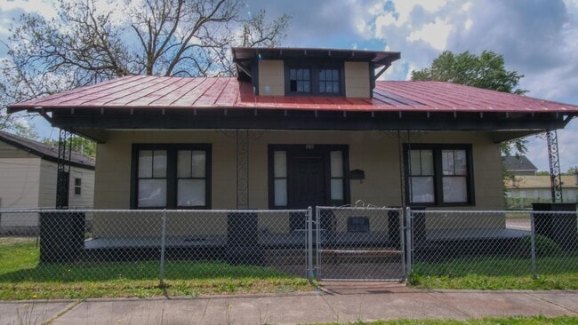 Building Photo - 1732 Telfair St