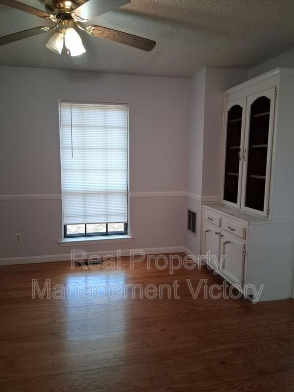 Photo - 1757 Tahiti Ln