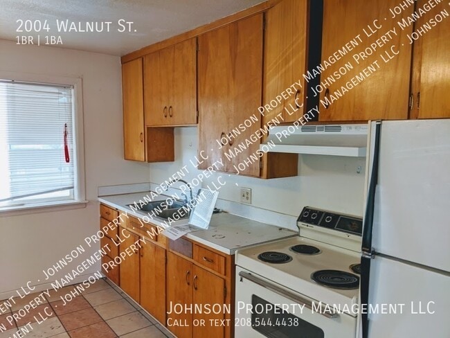 Photo - 2004 Walnut St