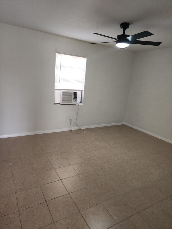 Photo - 14033 Garber Ln Unit 2