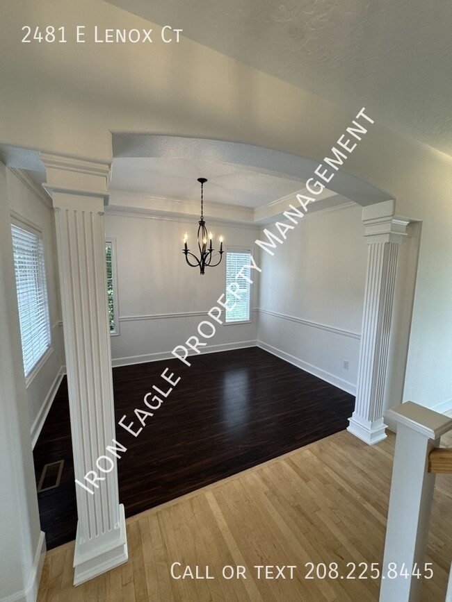 Photo - 2481 E Lenox Ct