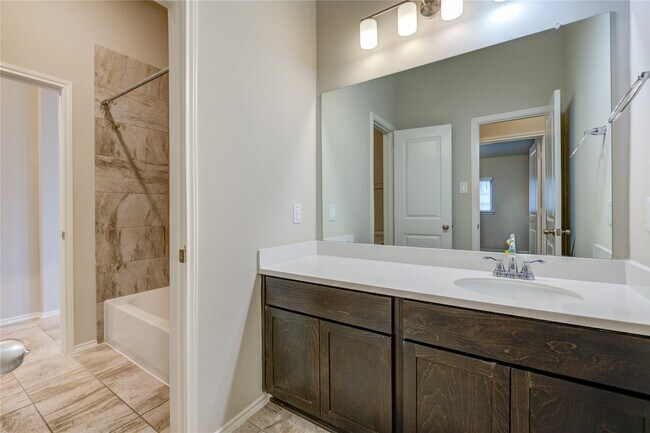 Photo - 4727 Crest Hill Dr