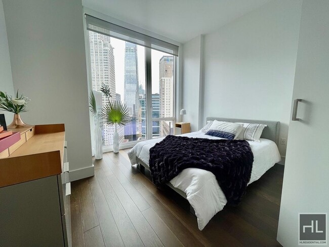 Building Photo - East 44th Street Unit 34B Rental