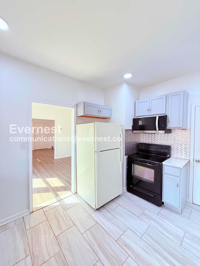 Photo - 19704 Greeley