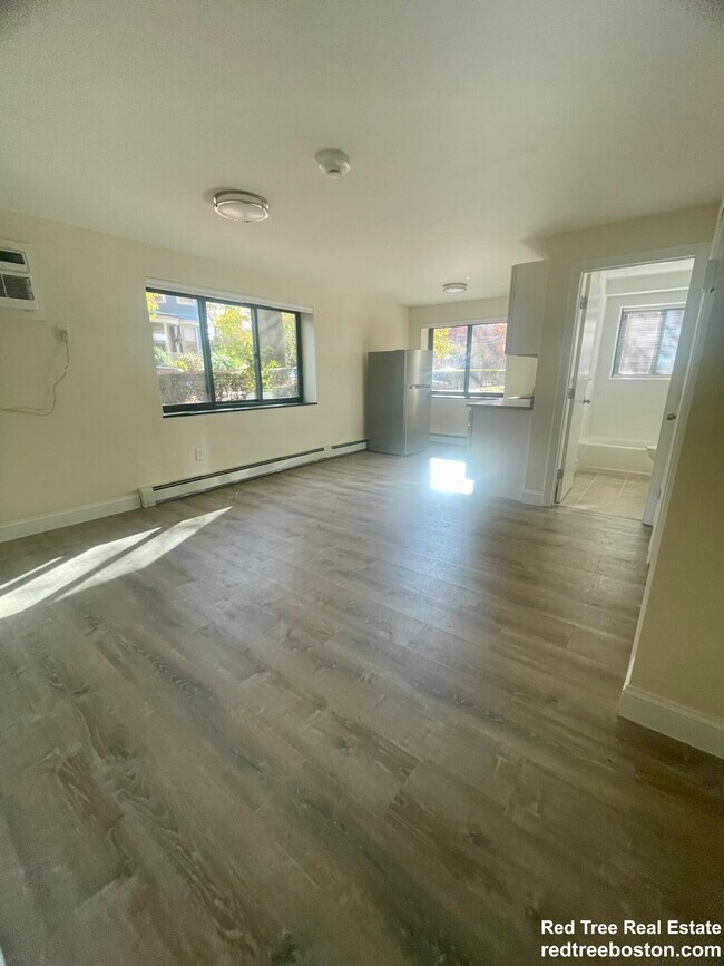 Building Photo - 15 Chester St