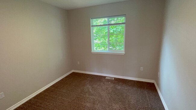 711 E Augusta Ave Unit 711 1/2