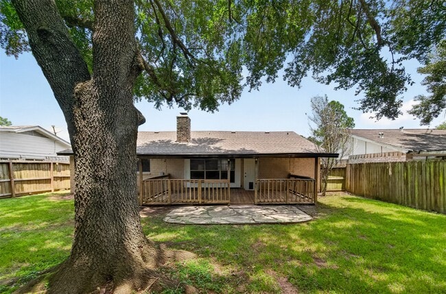 Photo - 16614 Blackhawk Blvd