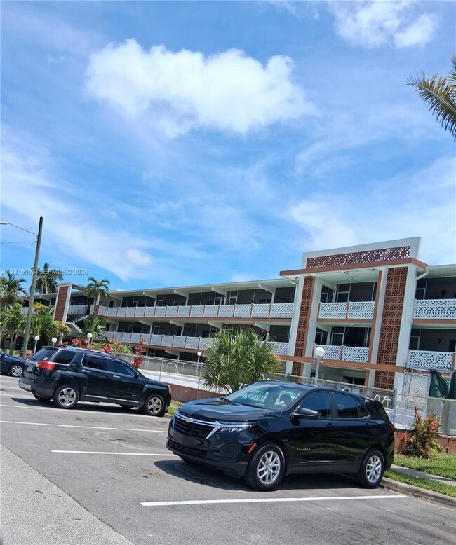 Photo - 1450 NE 170th St Unit 202